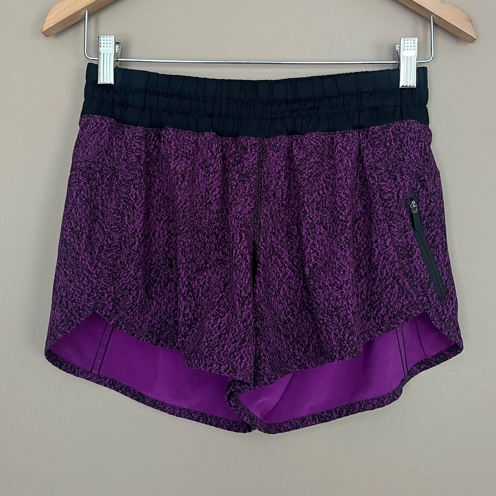 {Lululemon} Tracker Short IV 4" in Circuit Aurora Black - Womens 6
